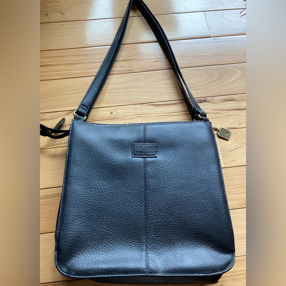 NEW Relic Black Leather Handbag